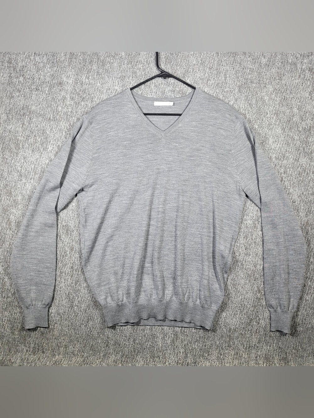 SUITSUPPLY Men’s V-Neck Sweater Size XL 100% Merino Wool Gray Pullover Knit